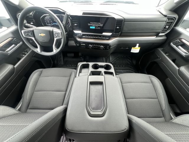 Used 2025 White Chevrolet LT image 13