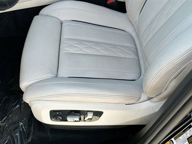 Used 2024 Black BMW xDrive40i image 20