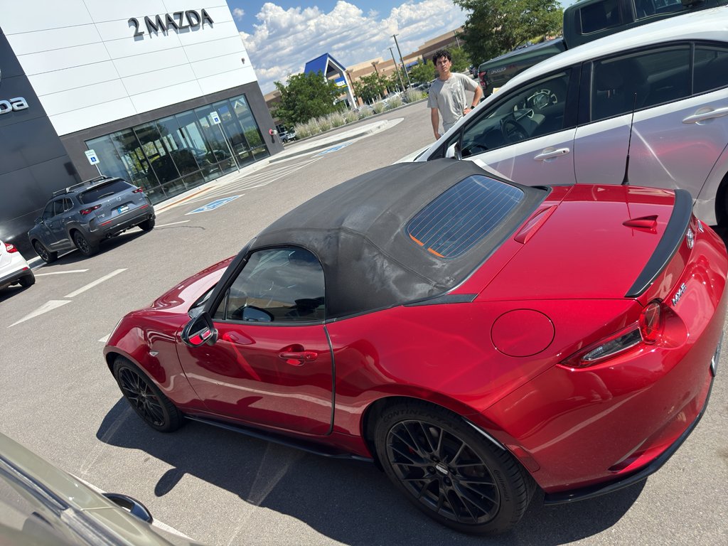 Used 2016 Soul Red Metallic Mazda Club image 3