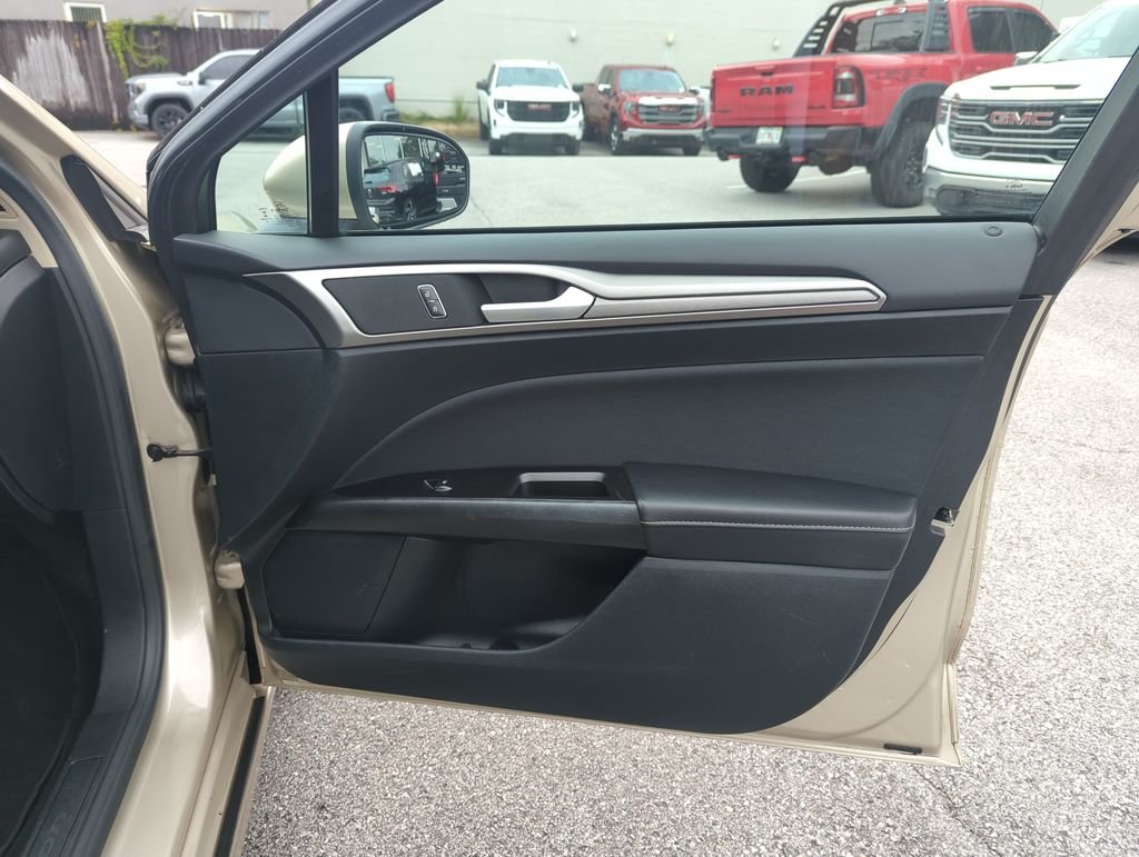 Used 2017 Gold Ford SE image 31