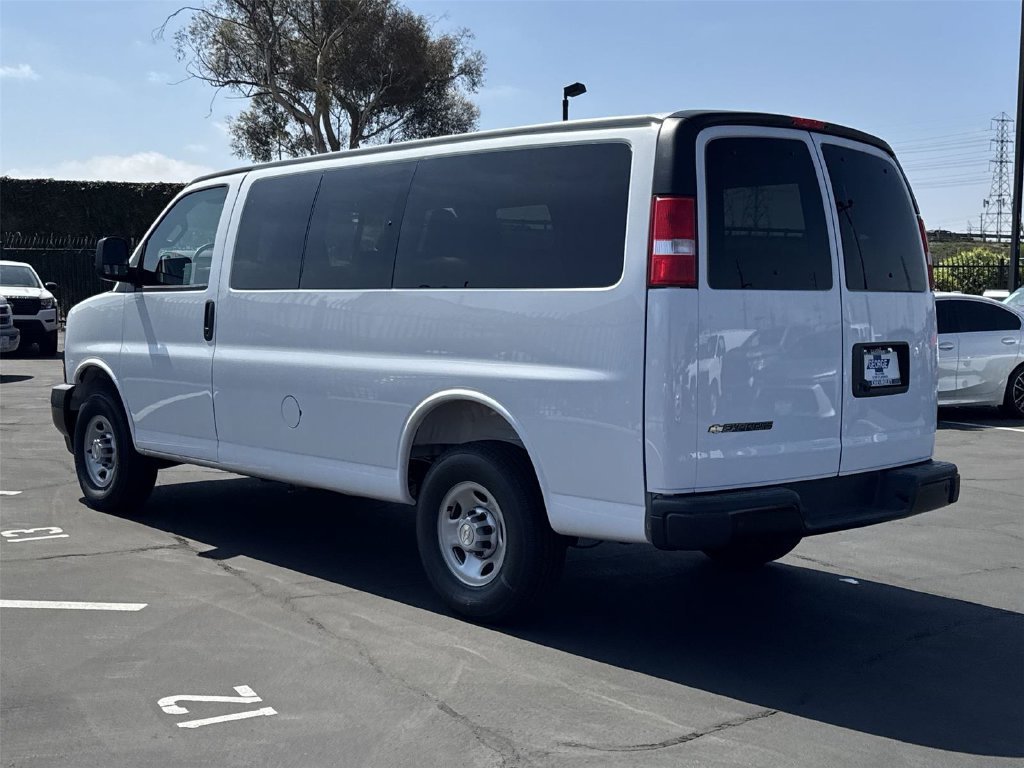 2026 Chevrolet Express Passenger LS - Photo 7