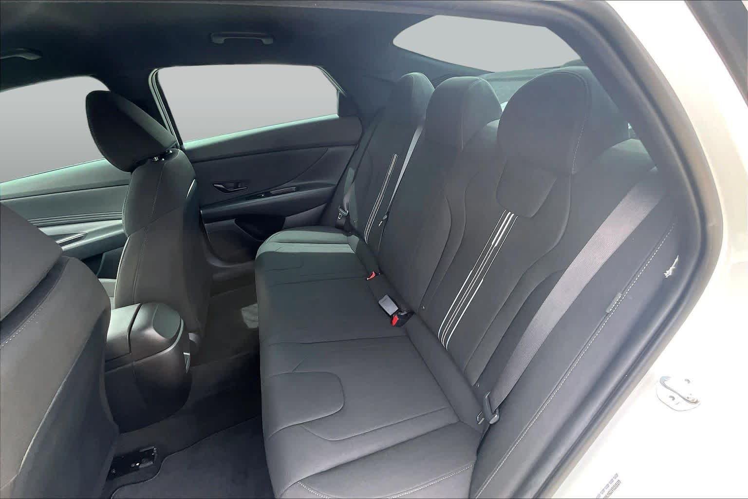 Used 2026 Serenity White Hyundai SEL Sport image 18