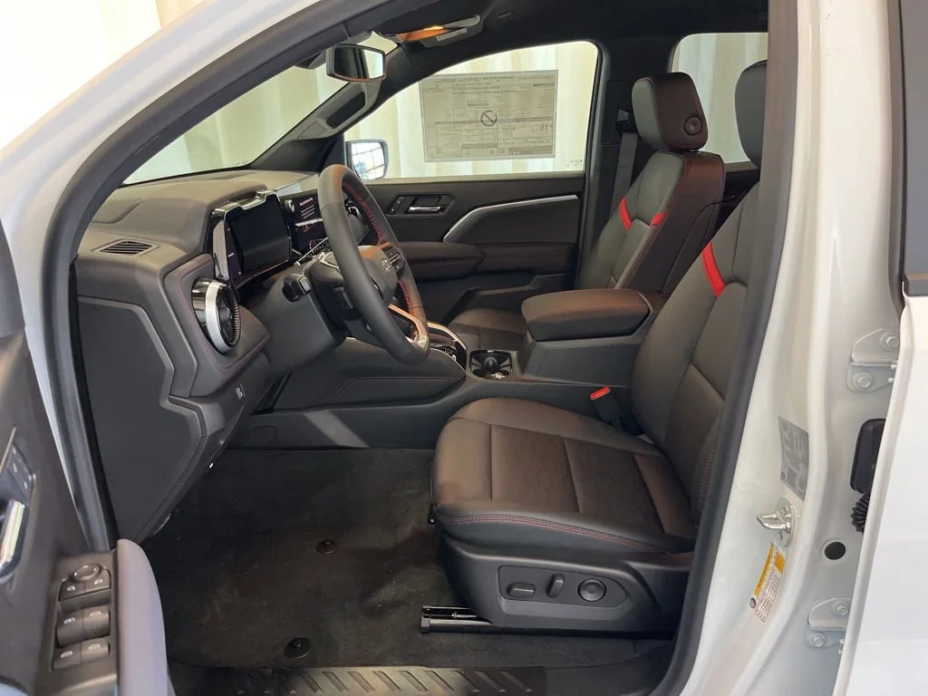 New 2026 Summit White Chevrolet Z71 image 3