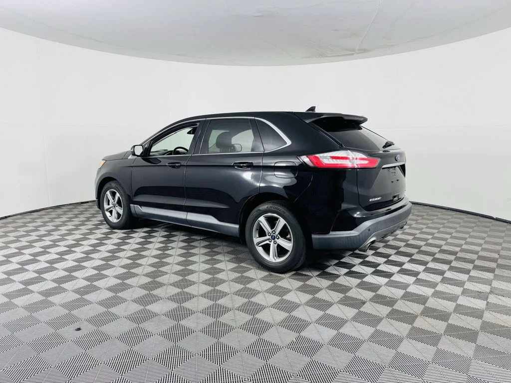 Used 2019 Black Ford SEL image 23