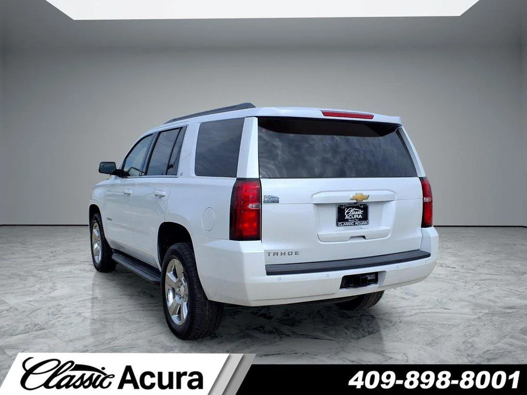 Used 2017 Iridescent Pearl Tricoat Chevrolet LT image 5