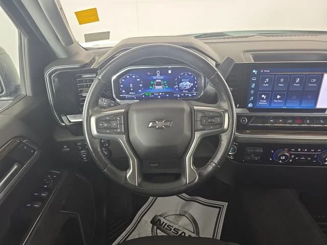 Used 2022 Summit White Chevrolet RST image 15