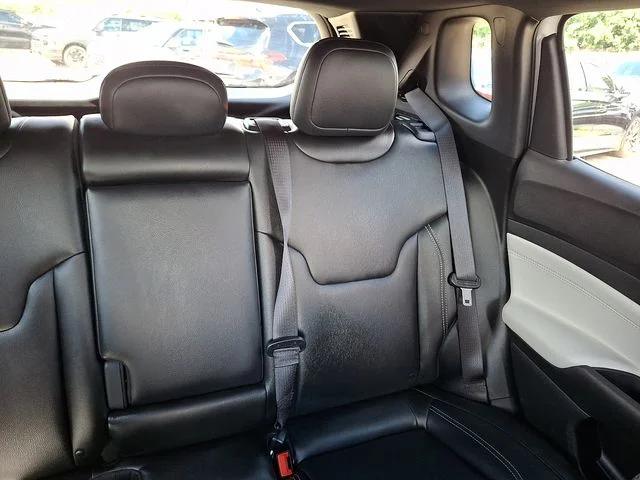 Used 2025 White Jeep Limited image 20