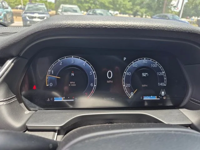 Used 2025 Silver Jeep Altitude image 21