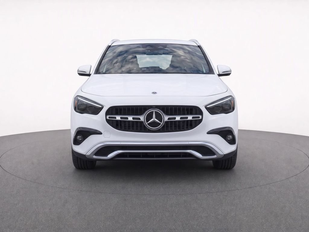 Used 2025  Mercedes-Benz GLA 250 image 2