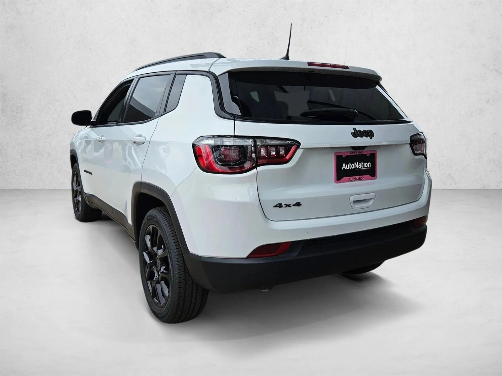 New 2026 Bright White Clearcoat Jeep Latitude Altitude image 9