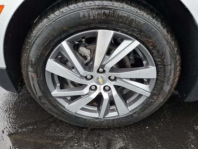 Used 2022 Silver Chevrolet Premier image 8