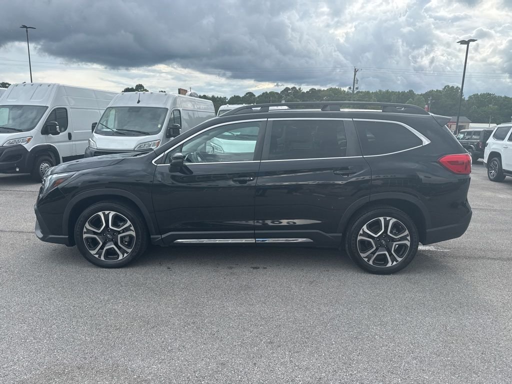 2023 Subaru Ascent Limited 7 Passenger's photo