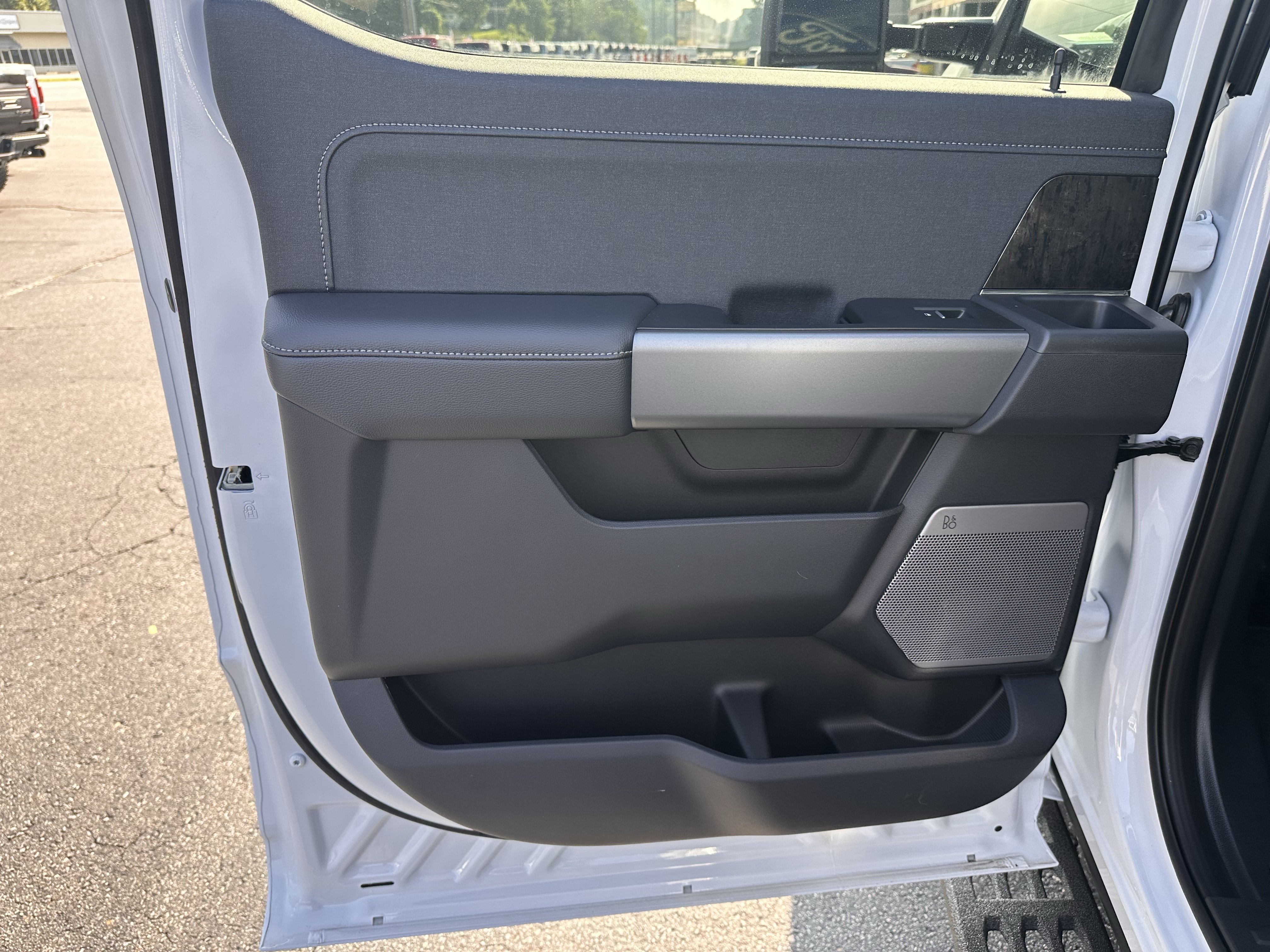 New 2026 Oxford White Ford F-250® Lariat® image 12