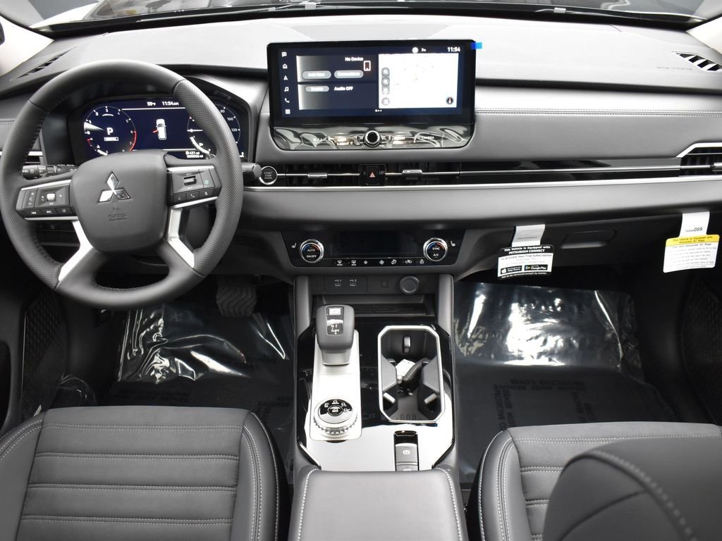 New 2026 Black Mitsubishi SE image 14