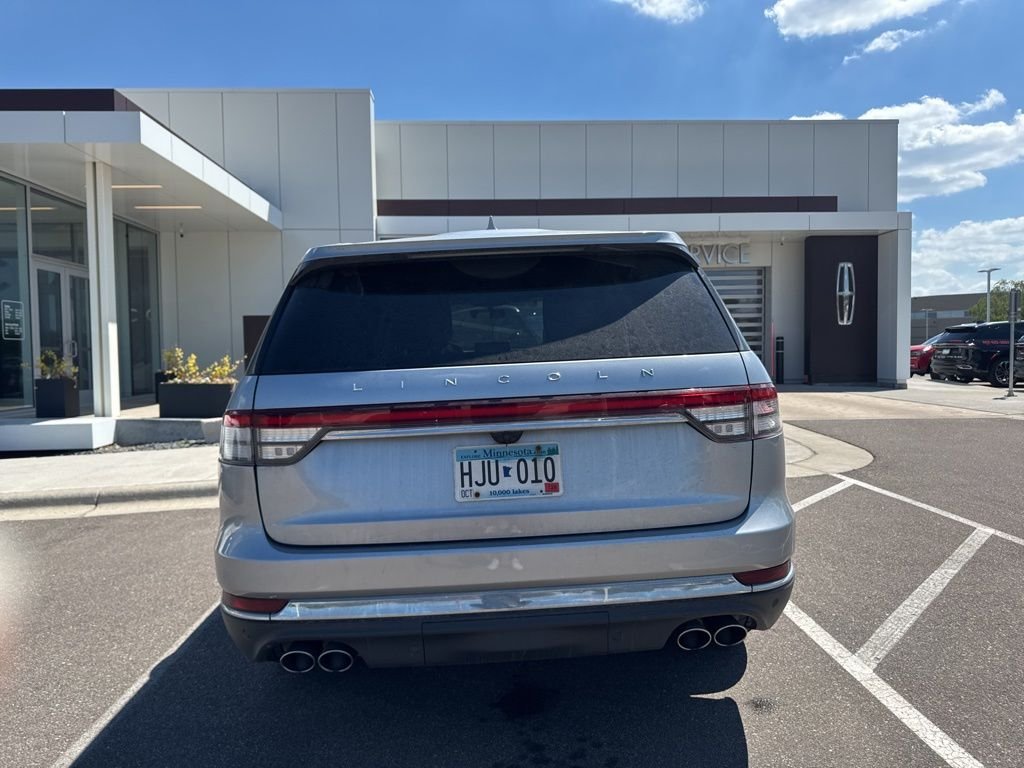 Used 2020 Silver Lincoln Reserve image 5