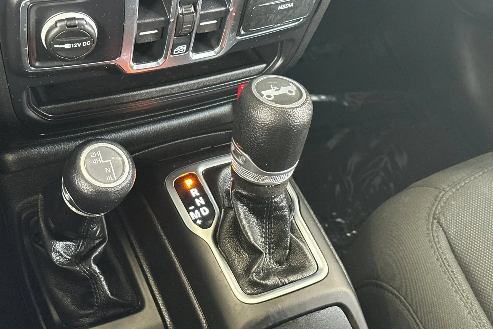 Used 2019 BLACK Jeep Sport image 20