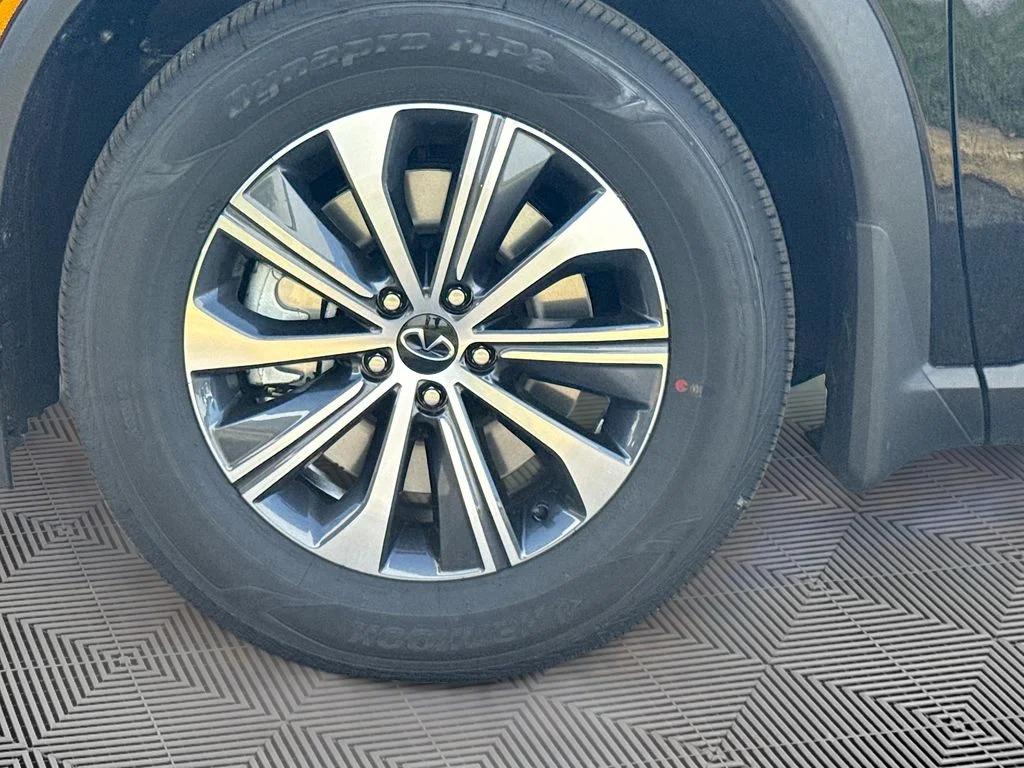 New 2027 BLACK OBSIDIAN INFINITI Pure FWD image 33