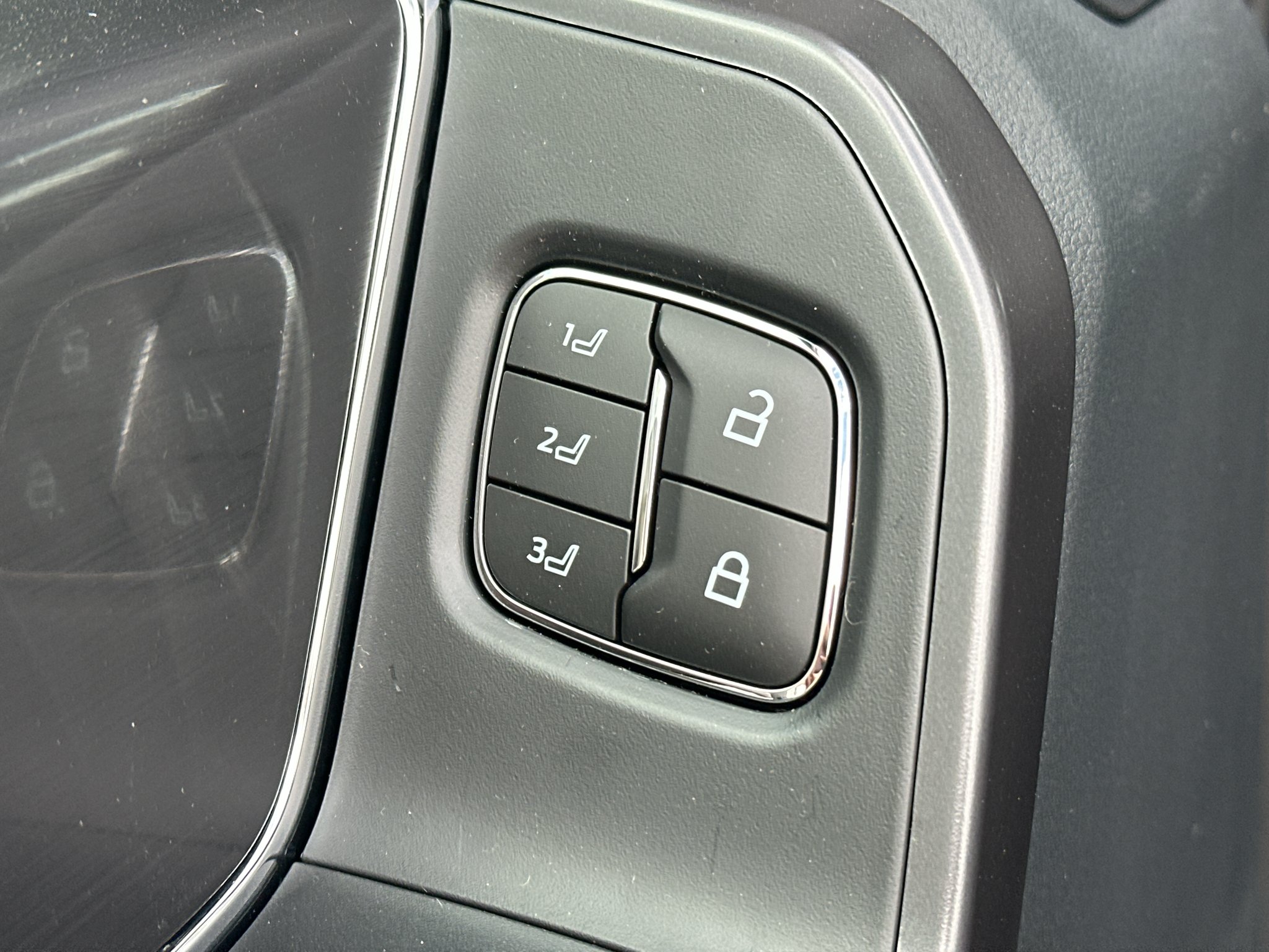 New 2026 Avalanche Ford Lariat® image 18