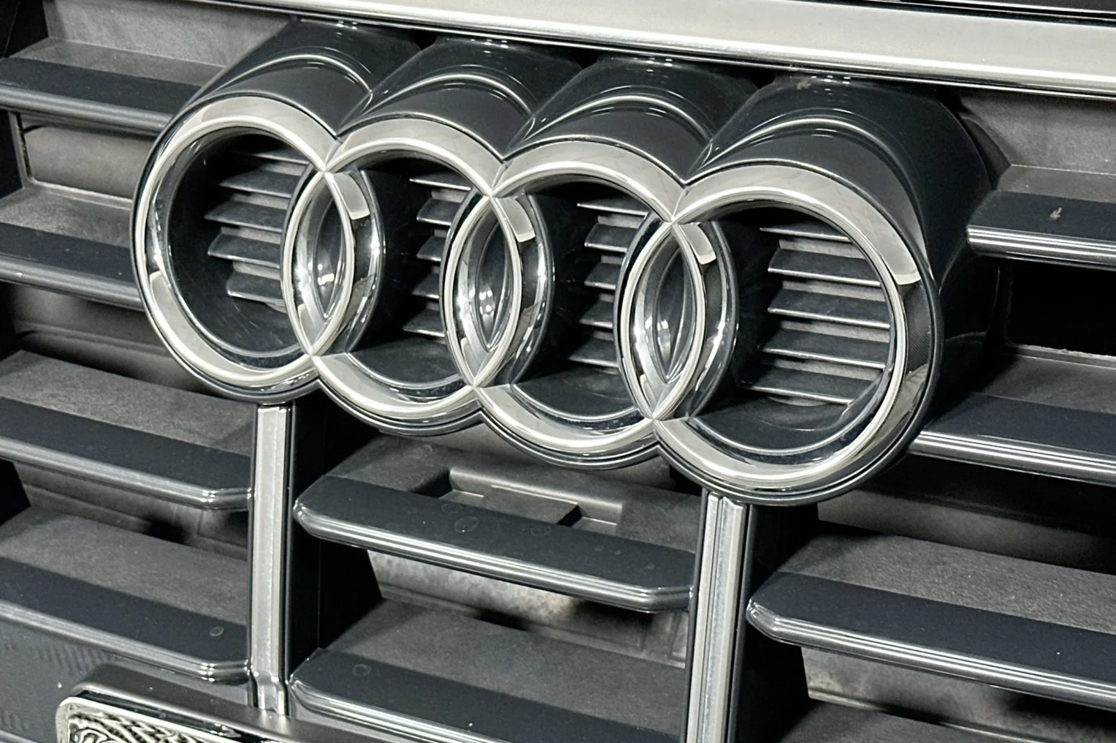 Used 2023 Brilliant Black Audi Premium image 15