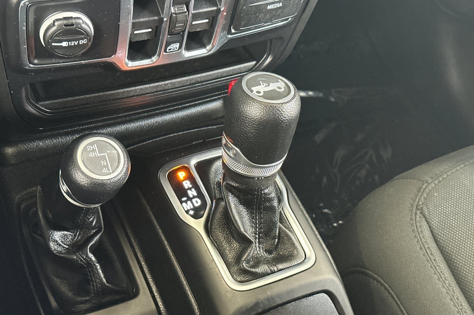Used 2019 BLACK Jeep Sport image 20