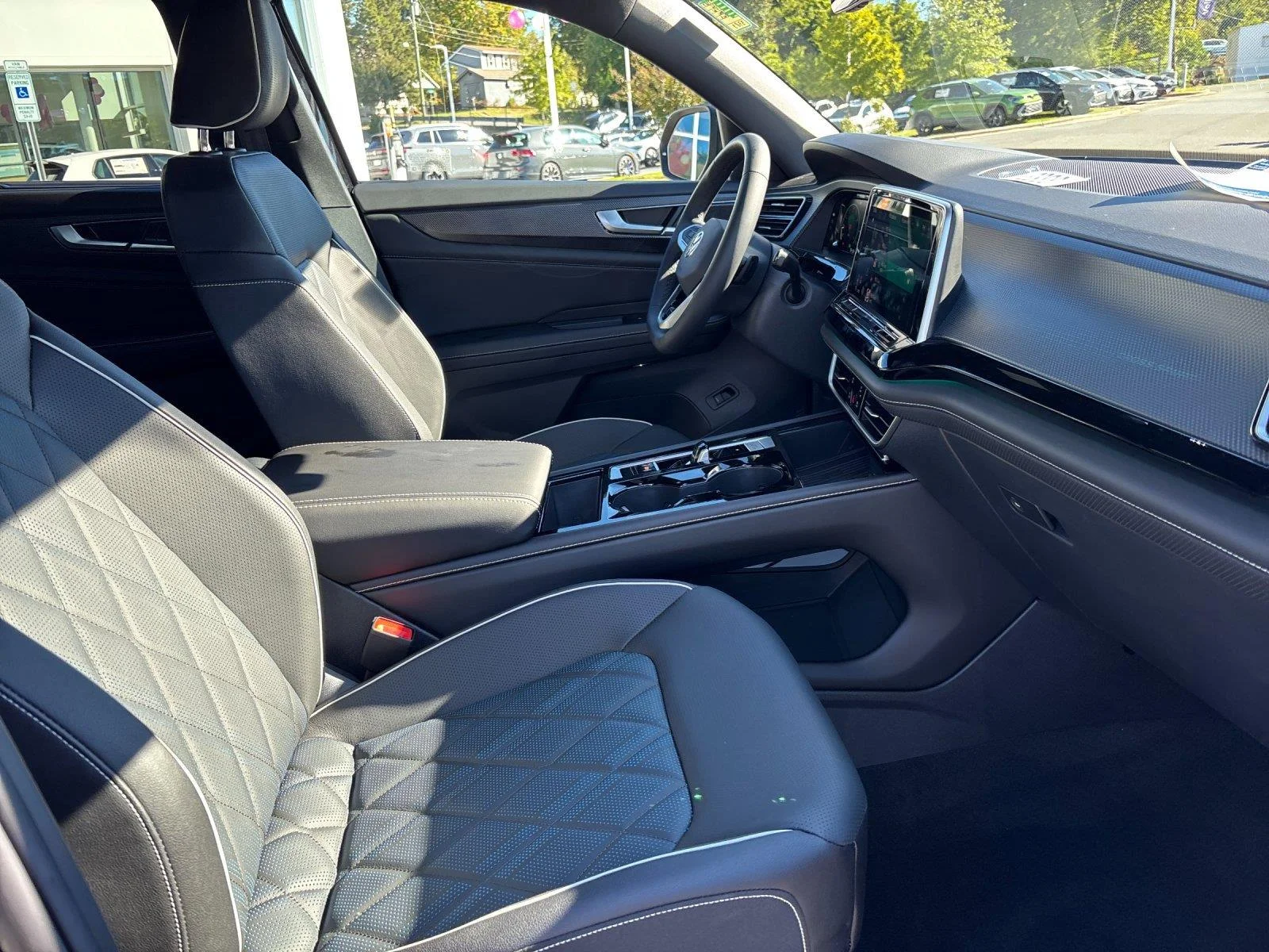 New 2026 Deep Black Pearl Volkswagen 2.0T SEL Premium R-Line image 38