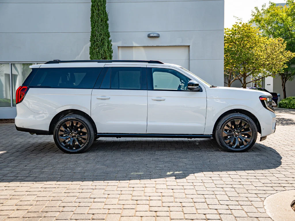Used 2025 White Ford Platinum image 4