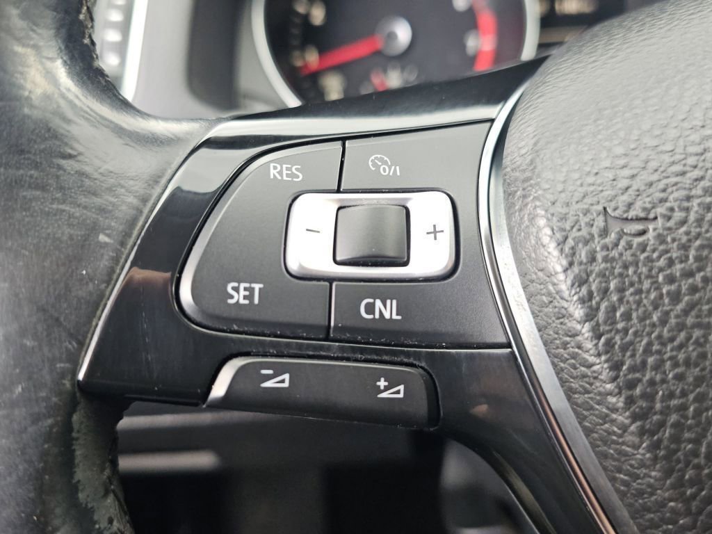 Used 2017 Platinum Gray Metallic Volkswagen R-Line w/Comfort Pkg image 14