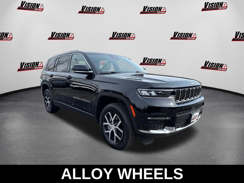 Used 2025 Black Jeep Limited image 3