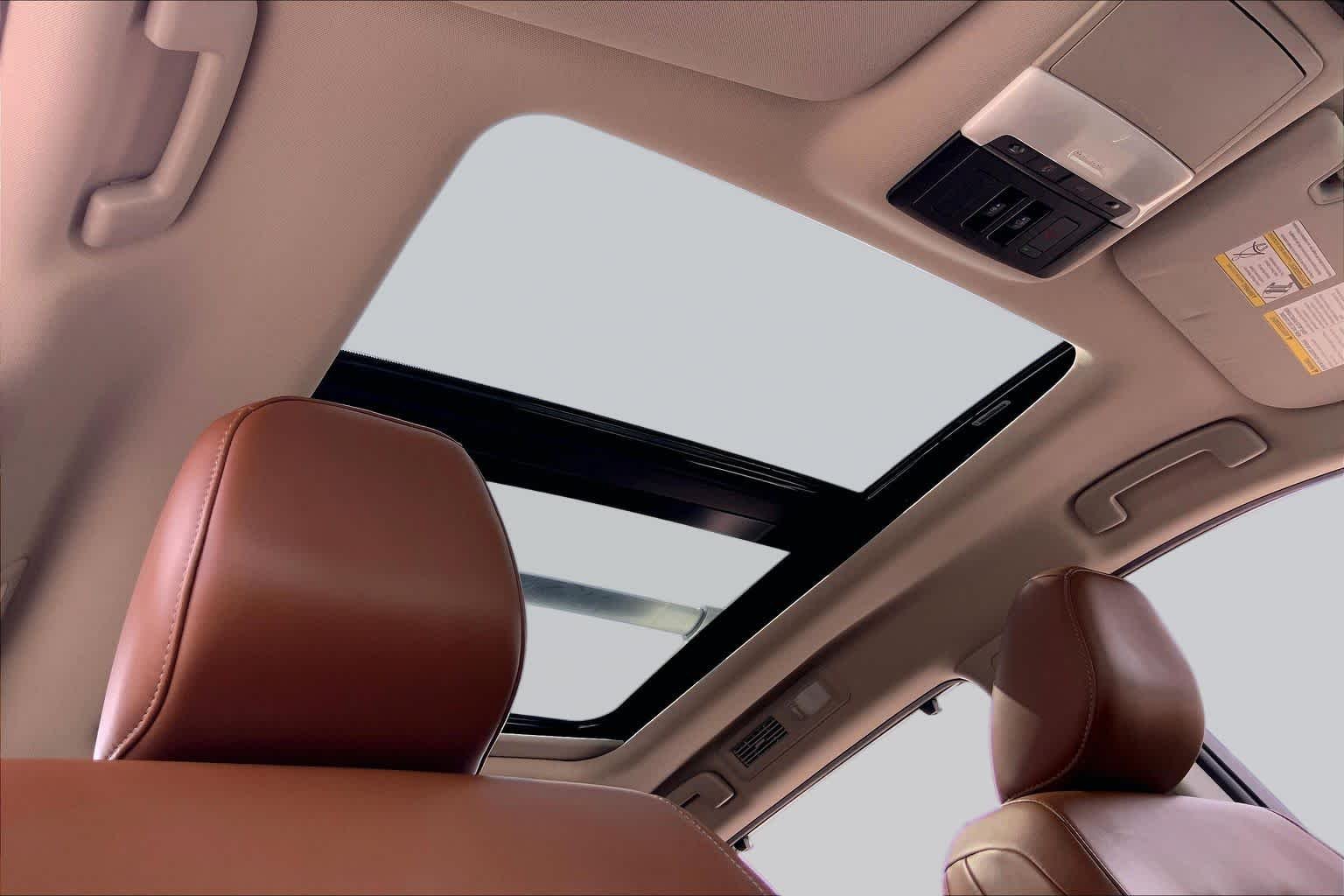 Used 2024 Pearl White Tricoat Nissan Platinum image 14