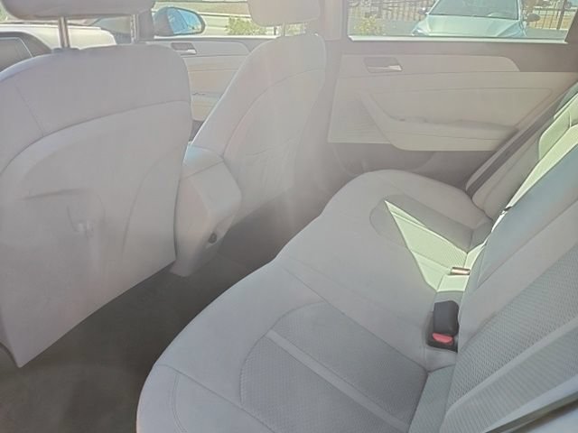 Used 2018 Lakeside Blue Hyundai SEL image 19