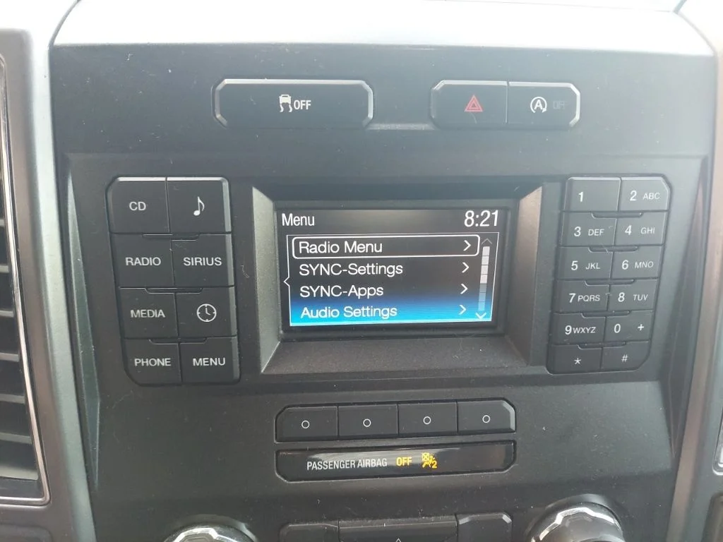 Used 2017 Oxford White Ford XLT image 24