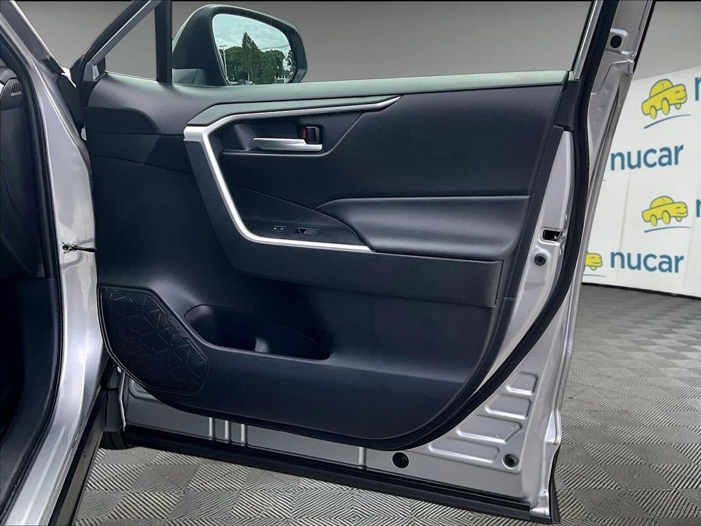 Used 2024 Silver Toyota XLE Premium image 12