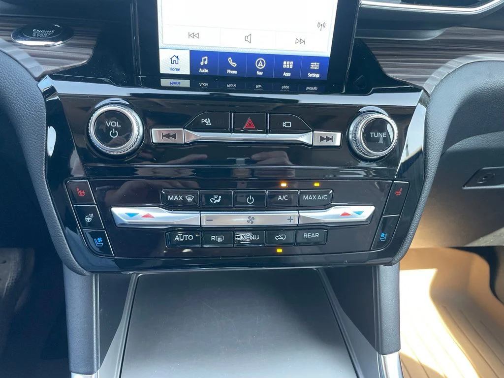 Used 2022 Blue Ford Limited image 12