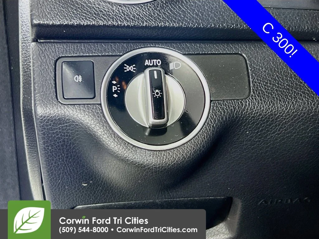 Used 2014 Polar White Mercedes-Benz C 300 image 18
