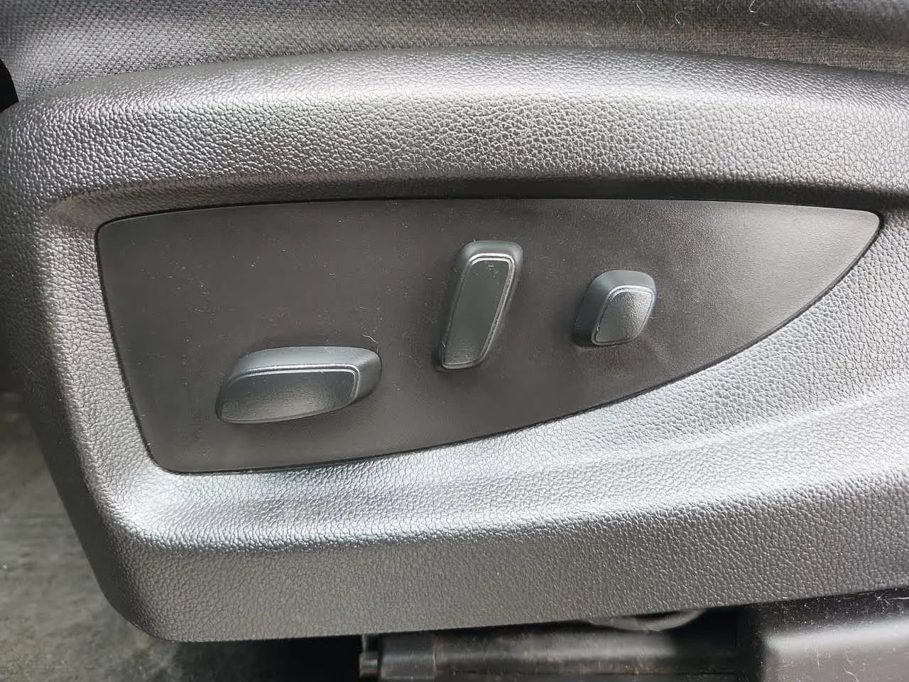 Used 2018 Black Chevrolet LT image 14