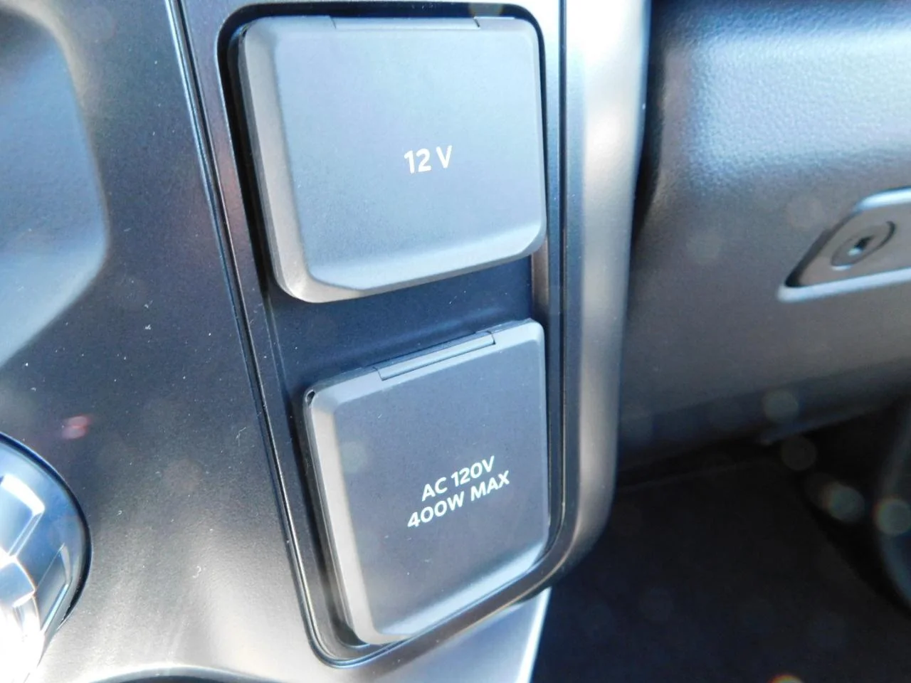 New 2027 Carbonized Gray Metallic Ford F-250® Lariat® image 49