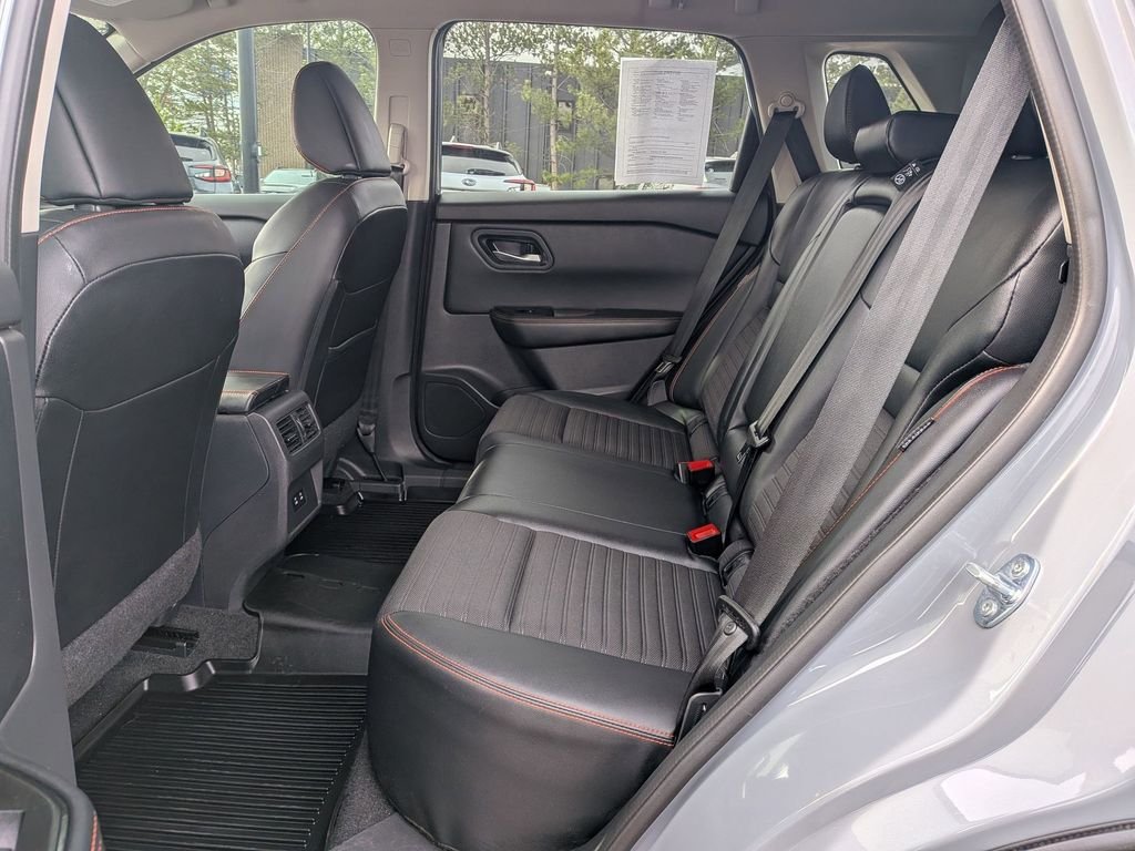 Certified Used 2025 Boulder Gray Pearl Nissan Rock Creek image 19