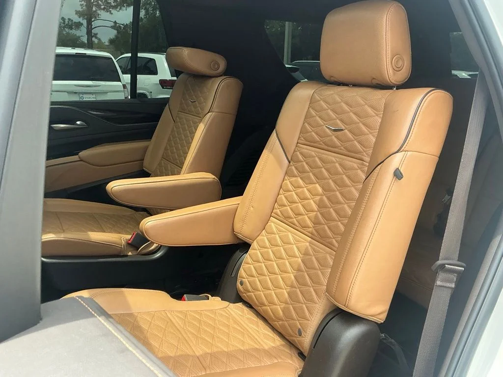 Used 2023 White Cadillac Premium Luxury image 42