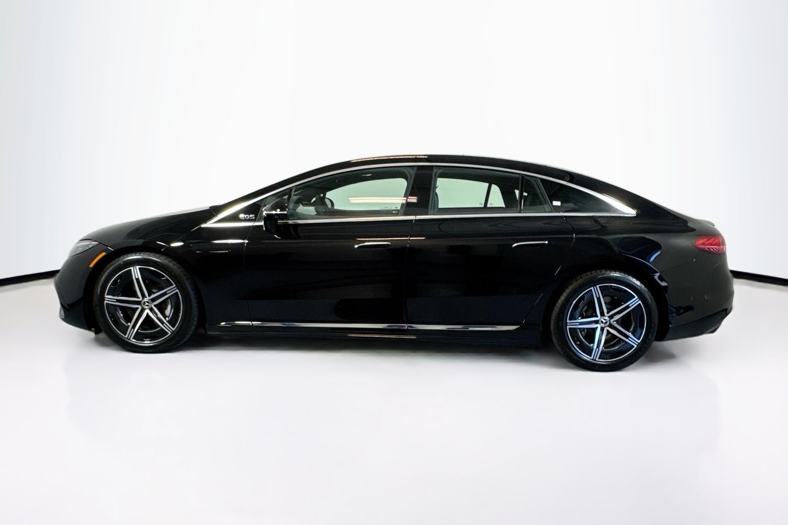 New 2026 Black Mercedes-Benz EQS 450 image 8