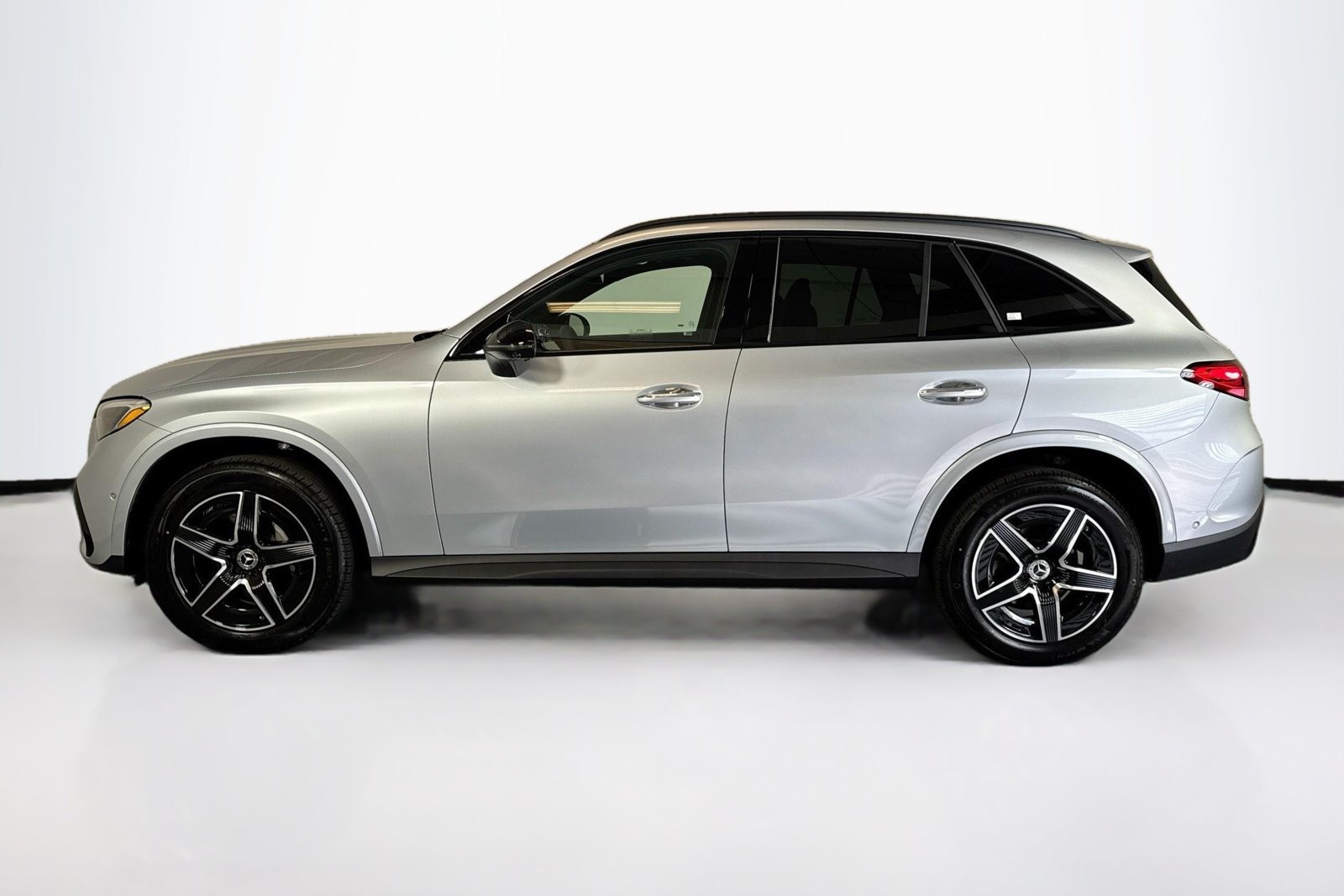 New 2026 Cirrus Silver Metallic Mercedes-Benz GLC 300 image 8