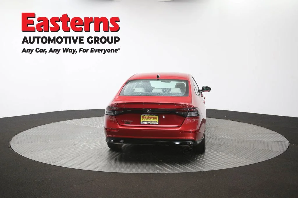 Used 2025 Red Honda SE image 38