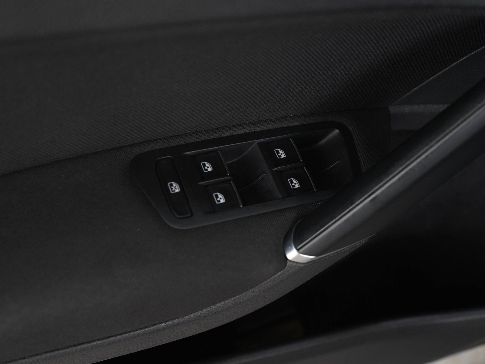 Used 2017 Deep Black Pearl Volkswagen S image 19