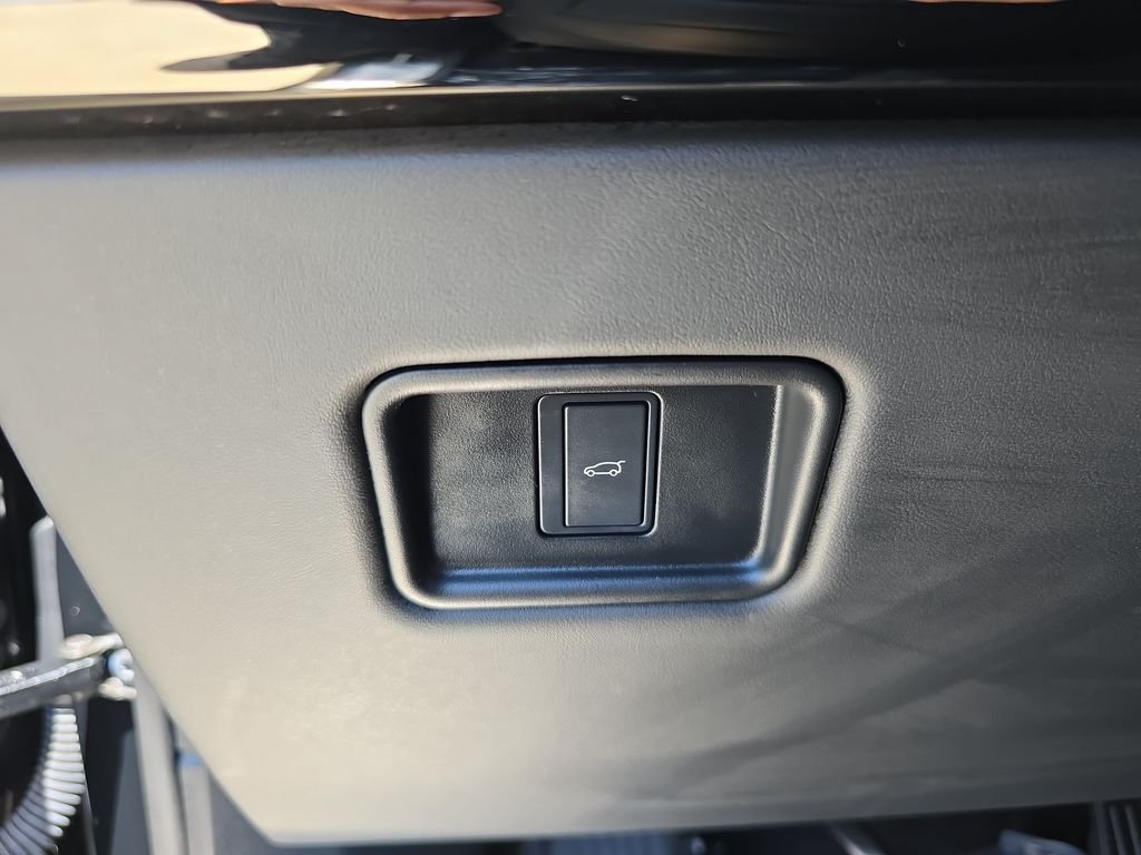 Certified Used 2025 Black Land Rover S image 27