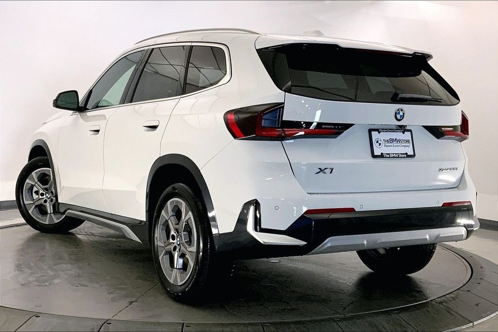 New 2027 Alpine White BMW xDrive28i image 2