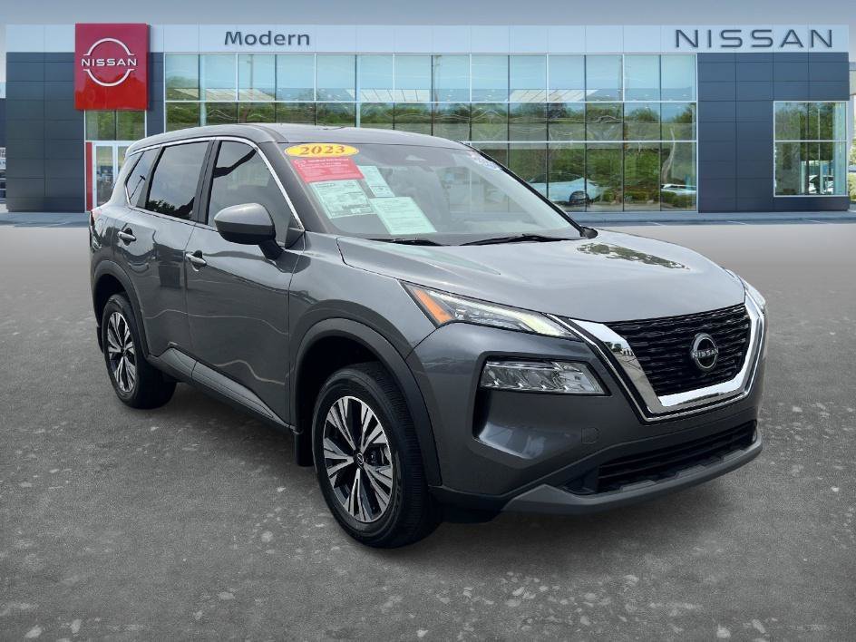 Certified Used 2023 Gun Metallic Nissan SV image 3