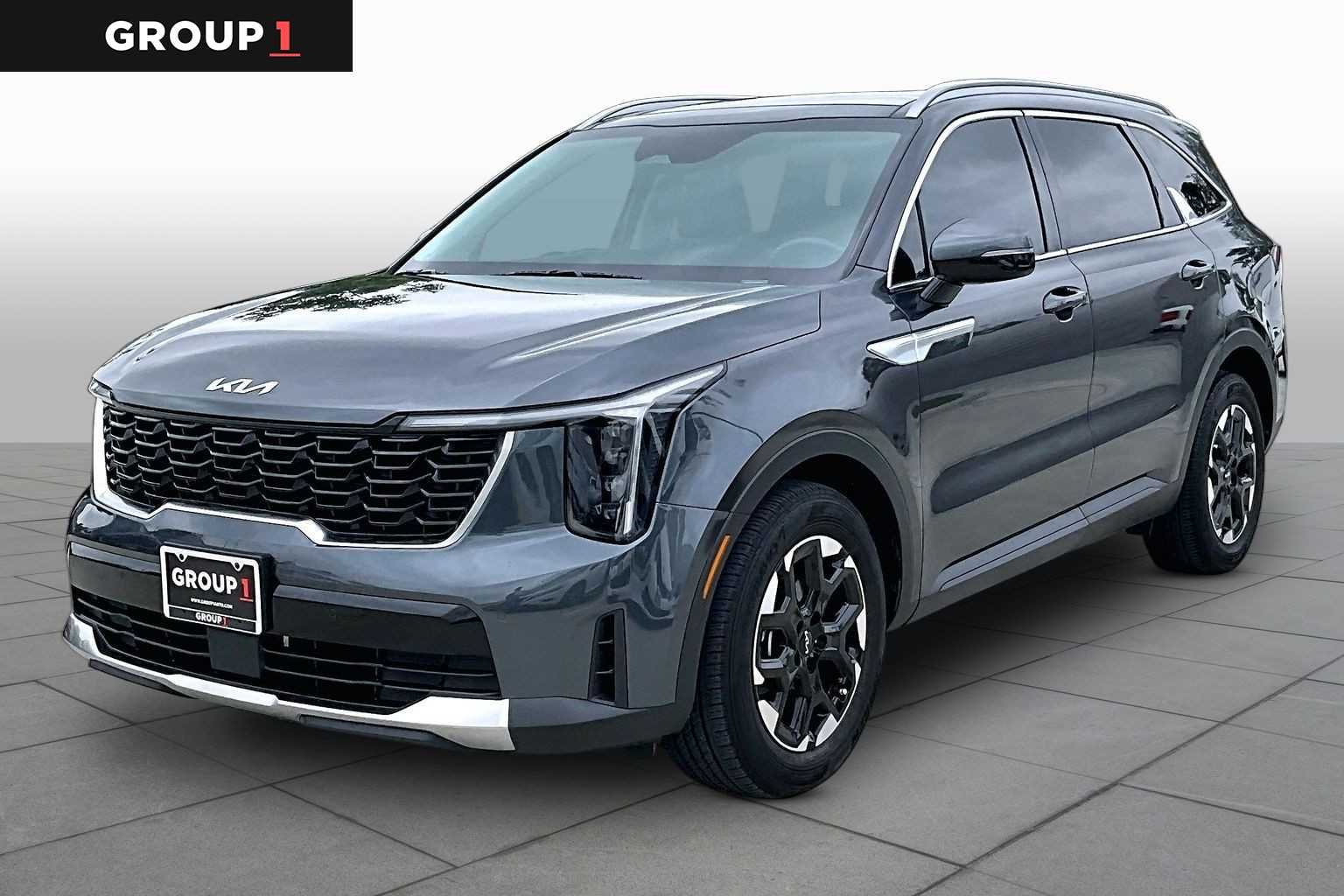 2024 Kia Sorento S AT's photo