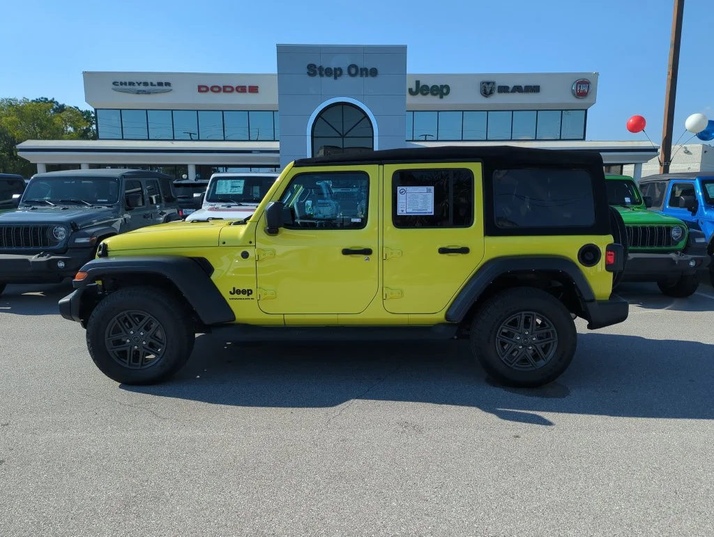 Used 2024 Yellow Jeep Sport S image 3