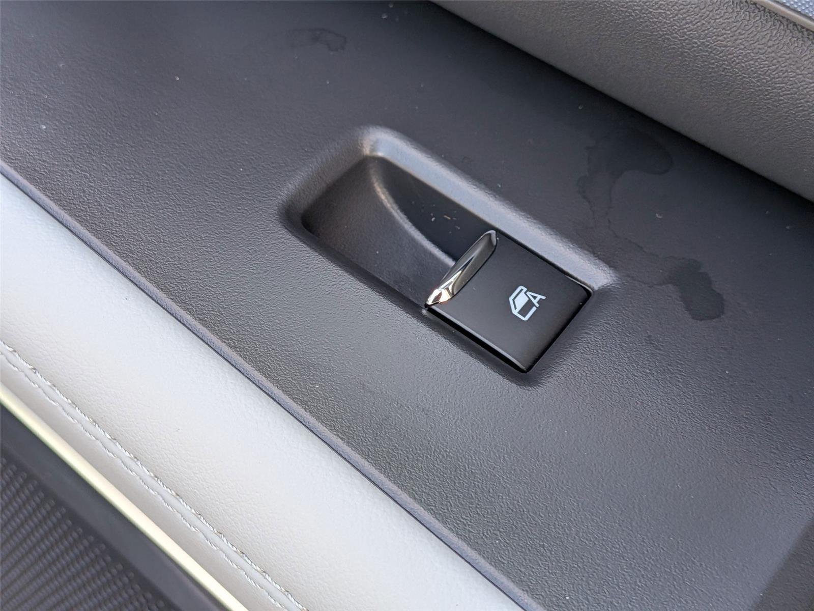 New 2025 Agate Black Metallic Ford Platinum® MAX image 39