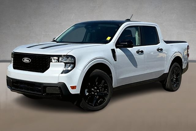 New 2025 Space White Metallic Ford XLT image 1