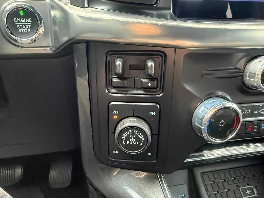 Used 2023 Black Ford Lariat image 33